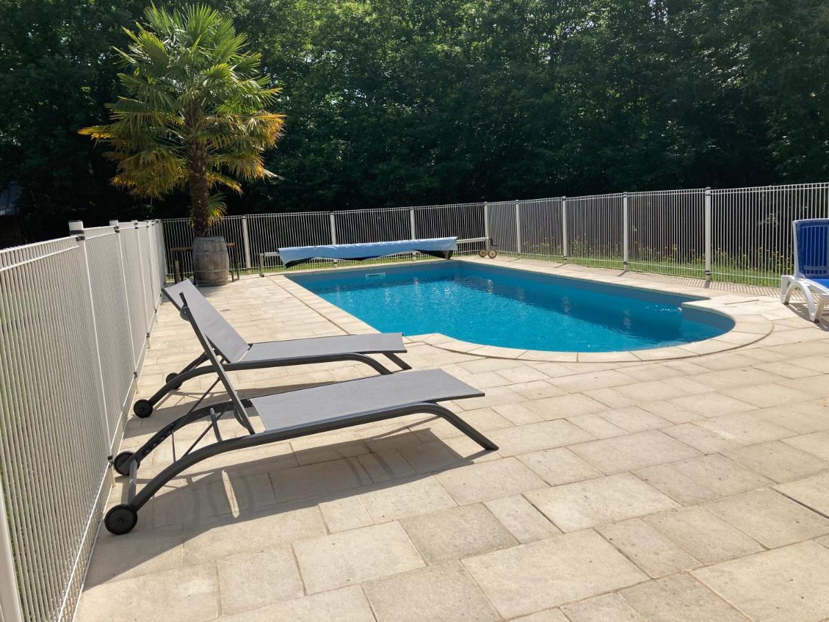 Gite Des Combes Blanches Avec Piscine Et Jacuzzi Frayssinet-le-Gelat ภายนอก รูปภาพ